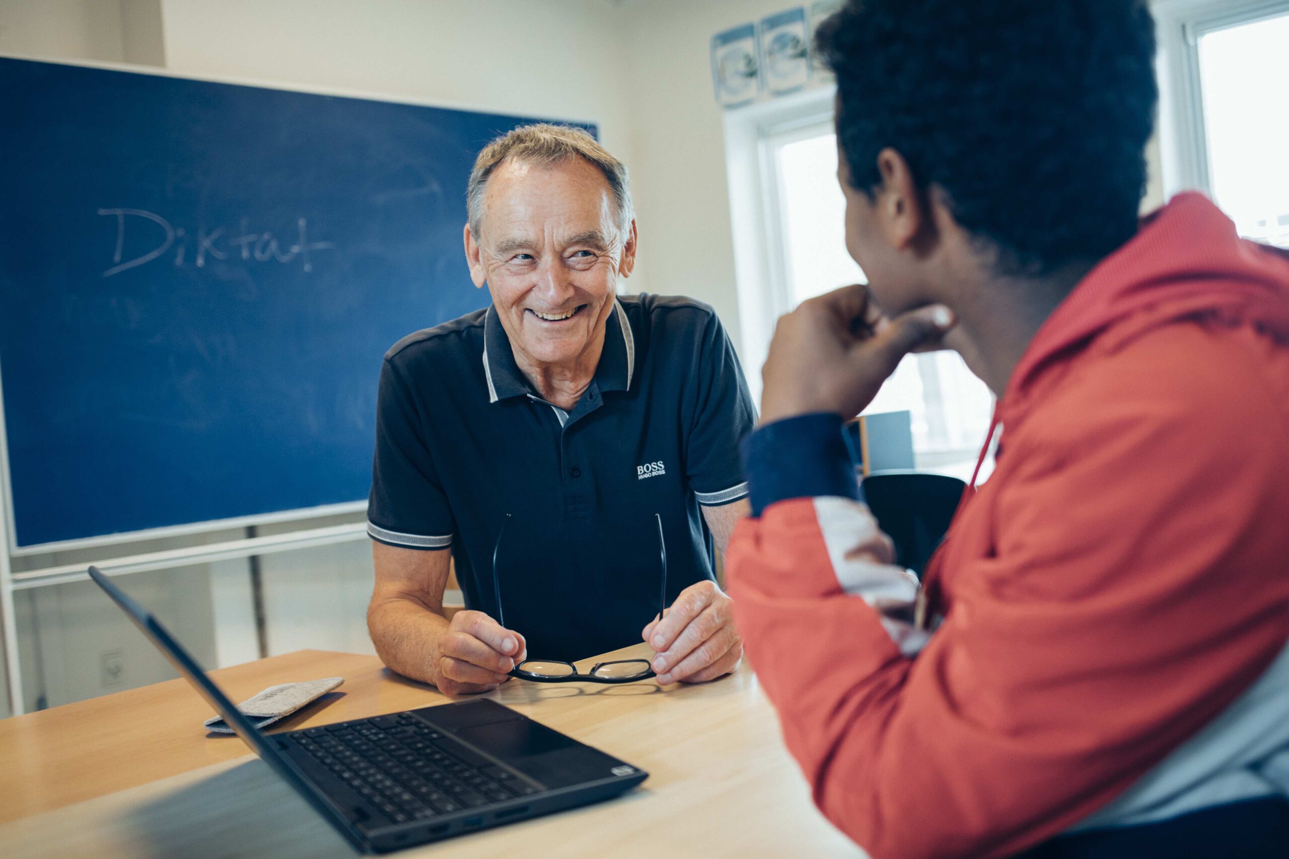 Ole skoleven i skolen svenner